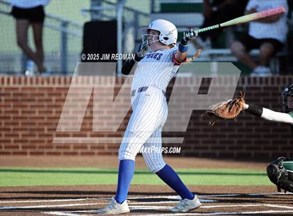 Thumbnail 1 in Canton vs. Van Alstyne (UIL 4A D2 Regional Final Softball) photogallery.