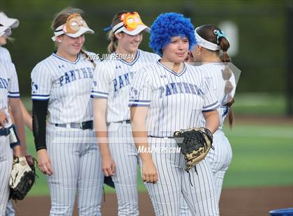Thumbnail 1 in Canton vs. Van Alstyne (UIL 4A D2 Regional Final Softball) photogallery.