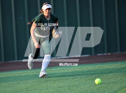 Thumbnail 2 in Canton vs. Van Alstyne (UIL 4A D2 Regional Final Softball) photogallery.