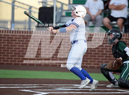 Thumbnail 1 in Canton vs. Van Alstyne (UIL 4A D2 Regional Final Softball) photogallery.