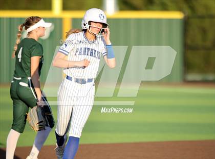 Thumbnail 1 in Canton vs. Van Alstyne (UIL 4A D2 Regional Final Softball) photogallery.