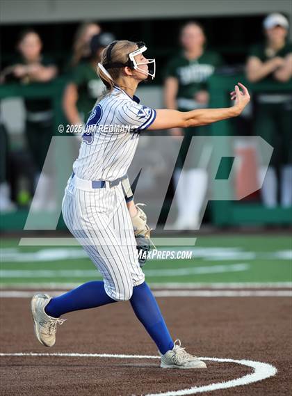 Thumbnail 1 in Canton vs. Van Alstyne (UIL 4A D2 Regional Final Softball) photogallery.