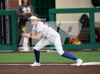 Thumbnail 2 in Canton vs. Van Alstyne (UIL 4A D2 Regional Final Softball) photogallery.