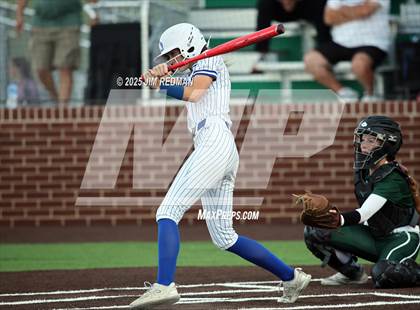 Thumbnail 3 in Canton vs. Van Alstyne (UIL 4A D2 Regional Final Softball) photogallery.