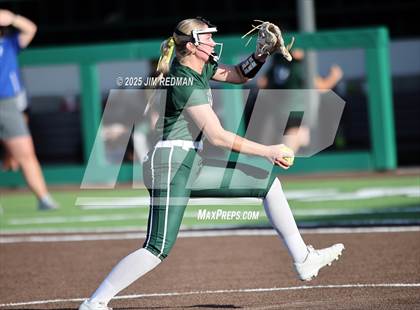 Thumbnail 1 in Canton vs. Van Alstyne (UIL 4A D2 Regional Final Softball) photogallery.