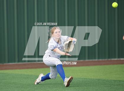 Thumbnail 1 in Canton vs. Van Alstyne (UIL 4A D2 Regional Final Softball) photogallery.