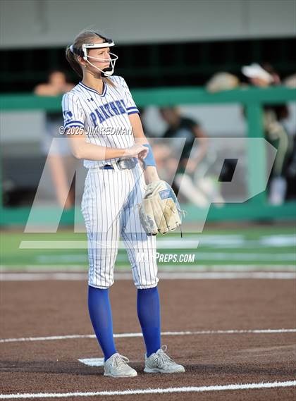 Thumbnail 3 in Canton vs. Van Alstyne (UIL 4A D2 Regional Final Softball) photogallery.