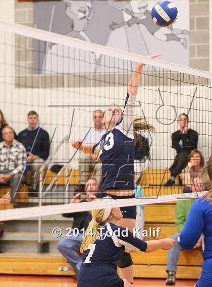 Thumbnail 1 in Oxford vs. Hale Ray (CIAC Class S 2nd Round) photogallery.