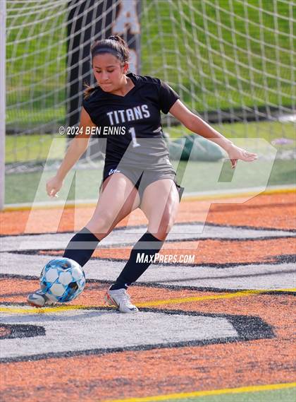 Thumbnail 1 in Lake Oconee Academy vs Aquinas (GHSA 1A - D2 Championship) photogallery.