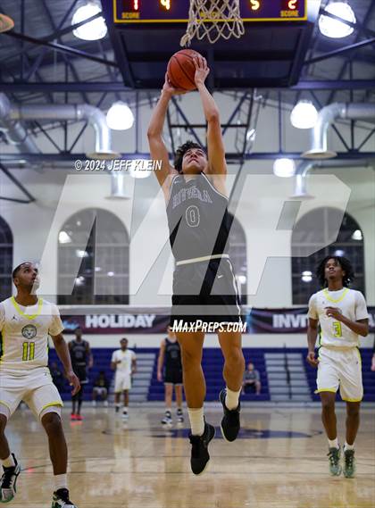 Thumbnail 3 in Riviera Prep vs Roselle Catholic (Miami Holiday Invitational) photogallery.