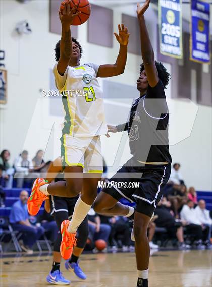 Thumbnail 1 in Riviera Prep vs Roselle Catholic (Miami Holiday Invitational) photogallery.