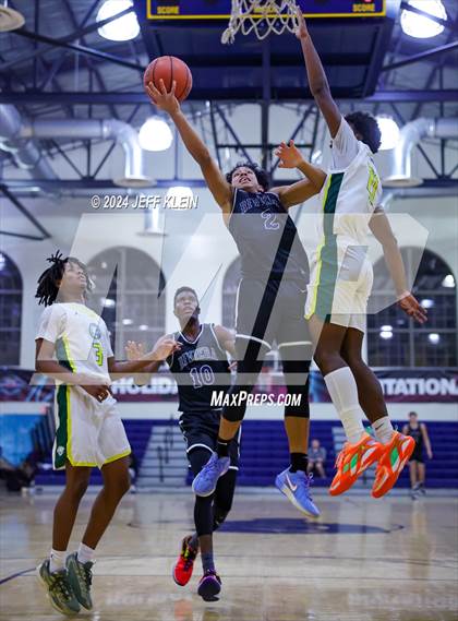 Thumbnail 1 in Riviera Prep vs Roselle Catholic (Miami Holiday Invitational) photogallery.