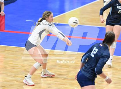 Thumbnail 1 in Valor Christian vs. Fossil Ridge (CHSAA 5A 2nd Round) photogallery.