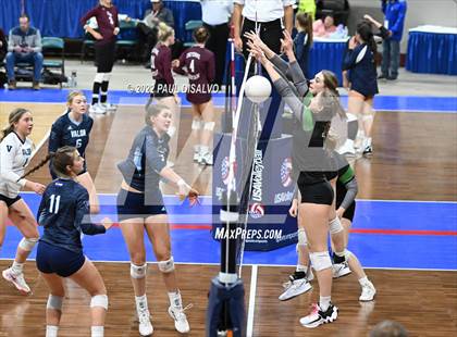 Thumbnail 2 in Valor Christian vs. Fossil Ridge (CHSAA 5A 2nd Round) photogallery.