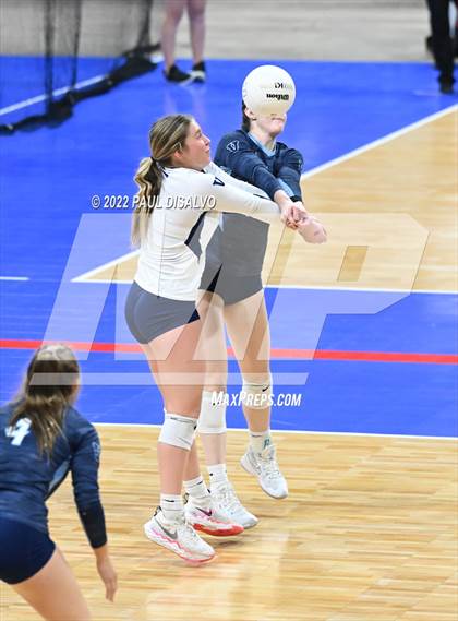 Thumbnail 2 in Valor Christian vs. Fossil Ridge (CHSAA 5A 2nd Round) photogallery.