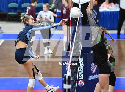 Thumbnail 2 in Valor Christian vs. Fossil Ridge (CHSAA 5A 2nd Round) photogallery.
