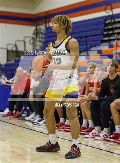 Thumbnail 3 in Mater Dei vs. Oak Cliff Faith Family Academy photogallery.