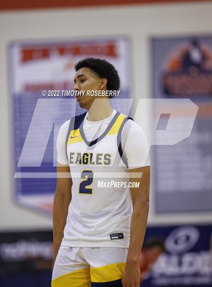 Thumbnail 3 in Mater Dei vs. Oak Cliff Faith Family Academy photogallery.