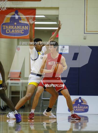 Thumbnail 1 in Mater Dei vs. Oak Cliff Faith Family Academy photogallery.