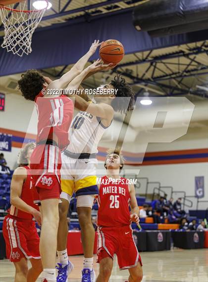 Thumbnail 3 in Mater Dei vs. Oak Cliff Faith Family Academy photogallery.