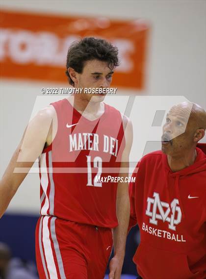 Thumbnail 3 in Mater Dei vs. Oak Cliff Faith Family Academy photogallery.