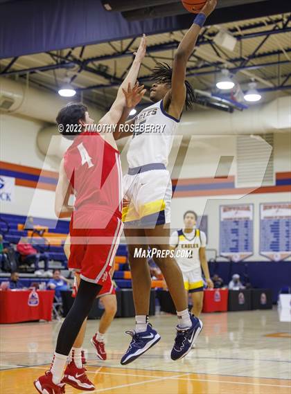Thumbnail 2 in Mater Dei vs. Oak Cliff Faith Family Academy photogallery.