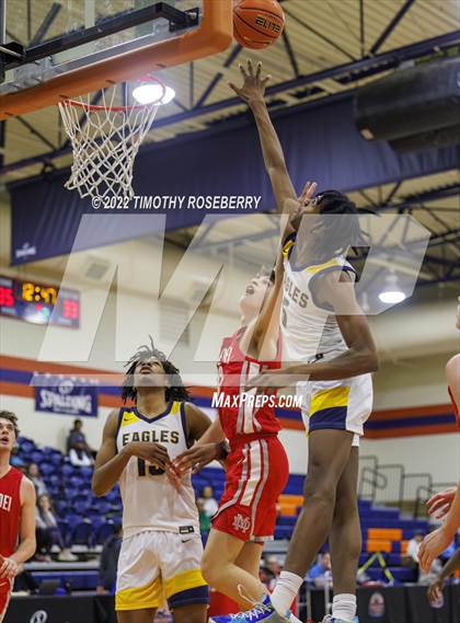 Thumbnail 3 in Mater Dei vs. Oak Cliff Faith Family Academy photogallery.