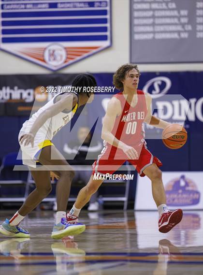 Thumbnail 2 in Mater Dei vs. Oak Cliff Faith Family Academy photogallery.