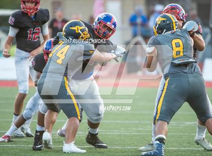 Thumbnail 2 in Serra vs. Punahou (Honor Bowl) photogallery.
