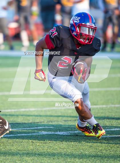 Thumbnail 3 in Serra vs. Punahou (Honor Bowl) photogallery.