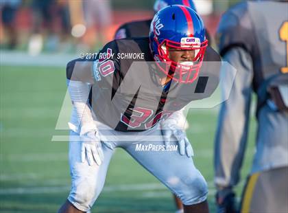 Thumbnail 2 in Serra vs. Punahou (Honor Bowl) photogallery.