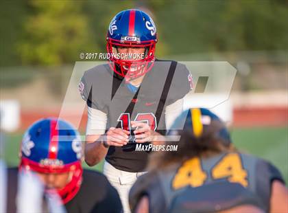 Thumbnail 3 in Serra vs. Punahou (Honor Bowl) photogallery.