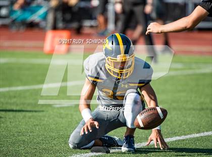 Thumbnail 3 in Serra vs. Punahou (Honor Bowl) photogallery.