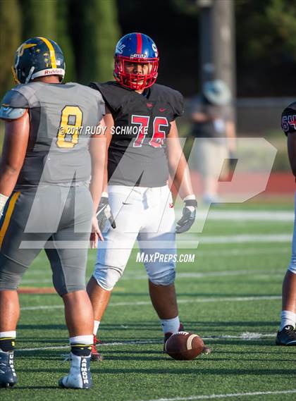 Thumbnail 2 in Serra vs. Punahou (Honor Bowl) photogallery.
