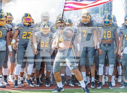 Thumbnail 1 in Serra vs. Punahou (Honor Bowl) photogallery.