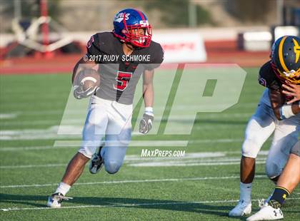 Thumbnail 3 in Serra vs. Punahou (Honor Bowl) photogallery.