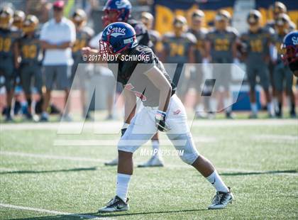 Thumbnail 1 in Serra vs. Punahou (Honor Bowl) photogallery.