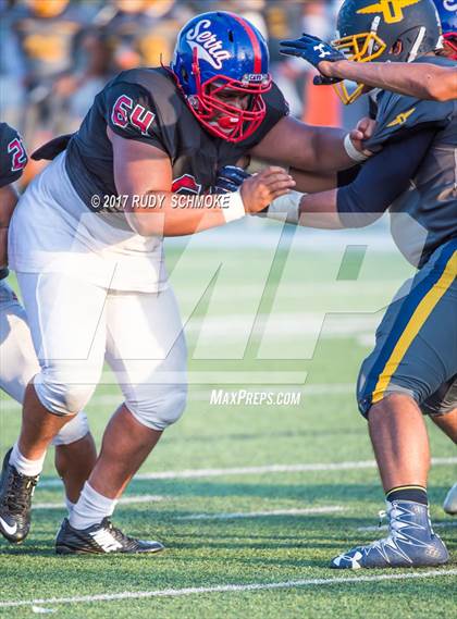 Thumbnail 2 in Serra vs. Punahou (Honor Bowl) photogallery.