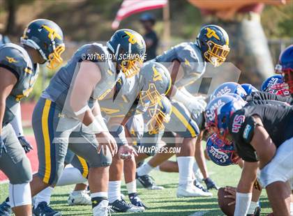 Thumbnail 2 in Serra vs. Punahou (Honor Bowl) photogallery.