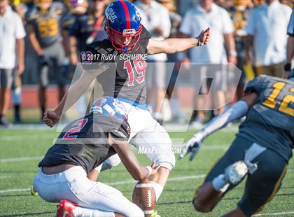 Thumbnail 3 in Serra vs. Punahou (Honor Bowl) photogallery.