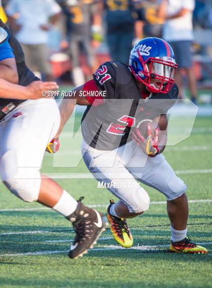 Thumbnail 1 in Serra vs. Punahou (Honor Bowl) photogallery.