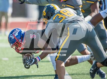 Thumbnail 3 in Serra vs. Punahou (Honor Bowl) photogallery.