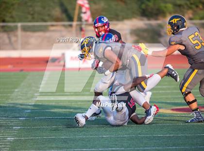 Thumbnail 1 in Serra vs. Punahou (Honor Bowl) photogallery.