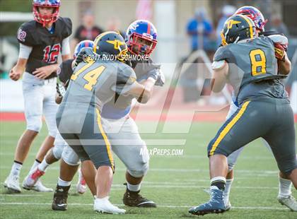 Thumbnail 1 in Serra vs. Punahou (Honor Bowl) photogallery.