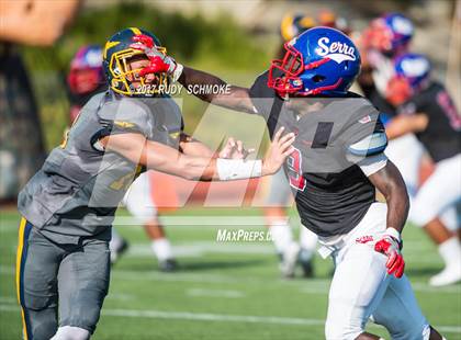 Thumbnail 1 in Serra vs. Punahou (Honor Bowl) photogallery.