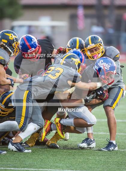 Thumbnail 3 in Serra vs. Punahou (Honor Bowl) photogallery.