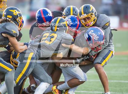 Thumbnail 2 in Serra vs. Punahou (Honor Bowl) photogallery.