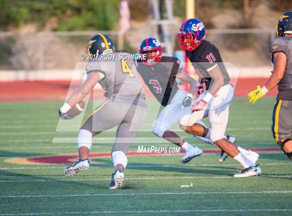 Thumbnail 1 in Serra vs. Punahou (Honor Bowl) photogallery.