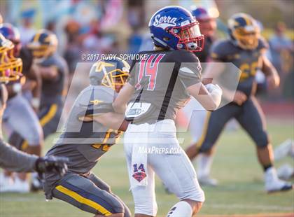 Thumbnail 1 in Serra vs. Punahou (Honor Bowl) photogallery.