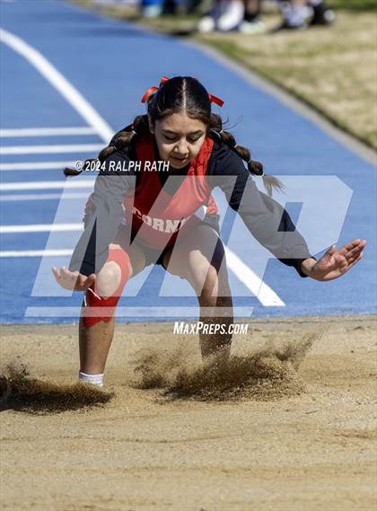 Thumbnail 3 in Orland Invitational photogallery.